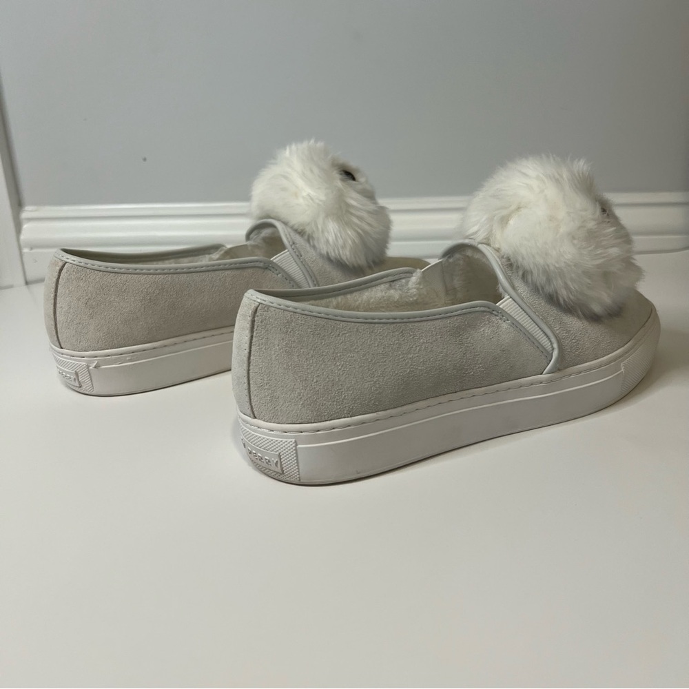Katy Perry Women's White Suede Slip On Sneakers Owl Pom Pom Accents Size 8.5 - Picture 5 of 8